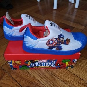 Brand NEW pair of comfortable boy sneaker